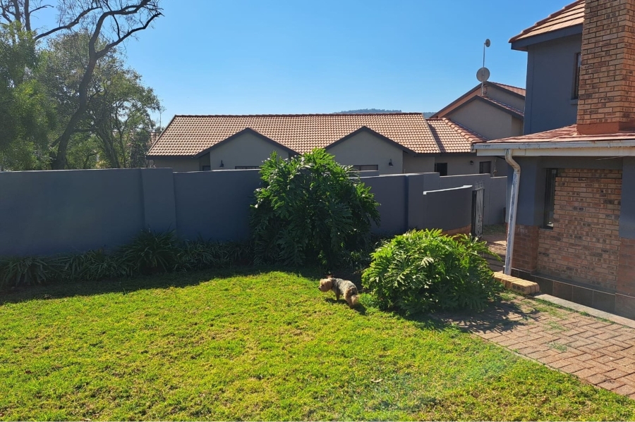 4 Bedroom Property for Sale in Buffelspoort Eco Estate North West